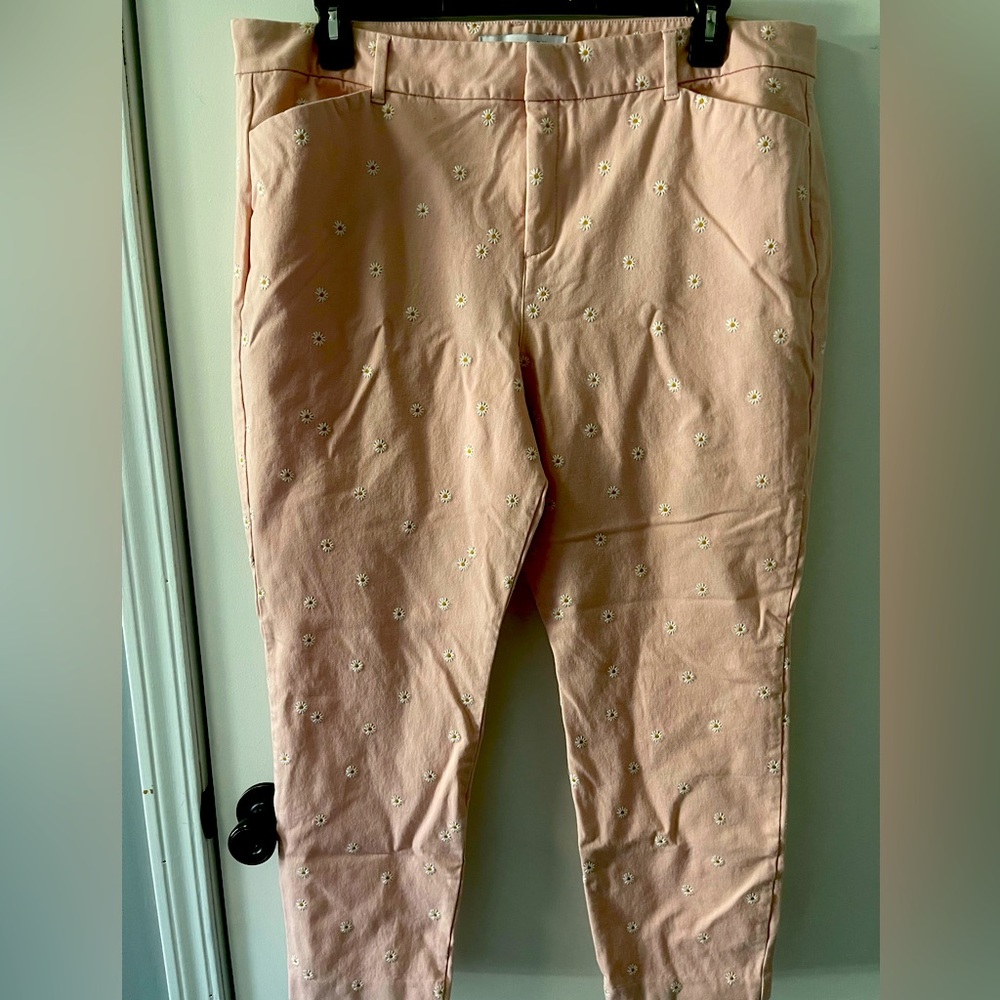 Old Navy Pixie High Rise Secret Slim Pockets size 18